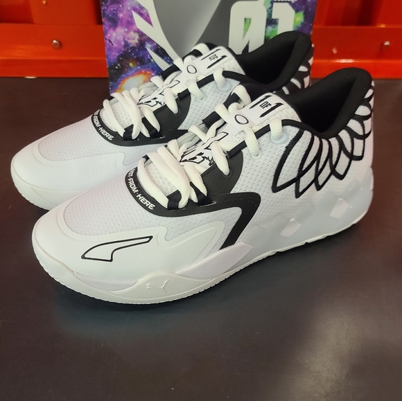 LaMelo Ball Puma “mb.01 ” basketball shoe - Picture 1 of 8